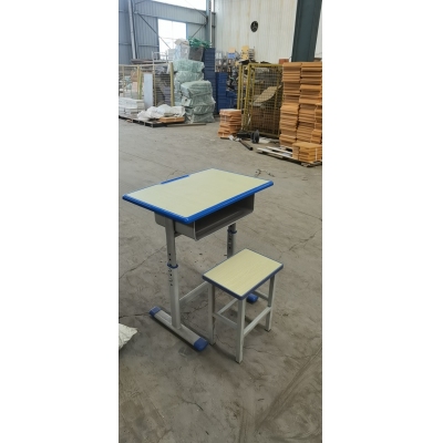 課桌凳